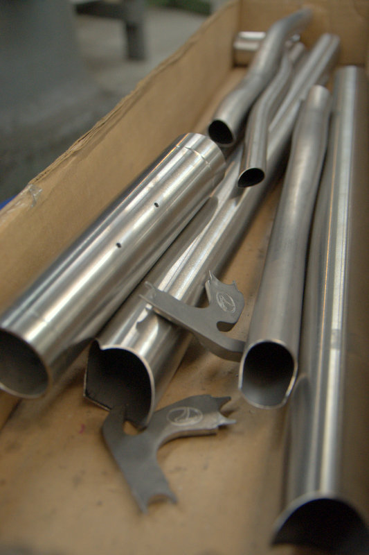 Titanium tubeset in a box