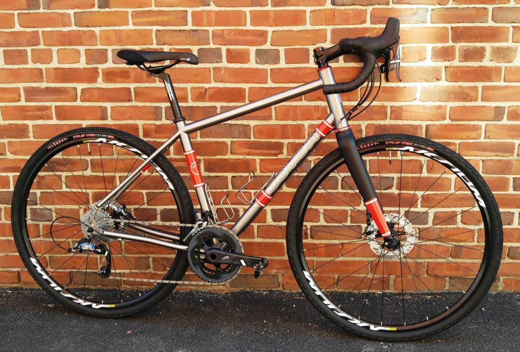 Seven Evegreen S with red panels