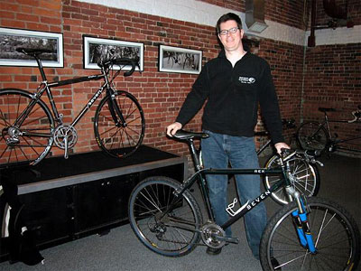 Rob poses with Seven #001