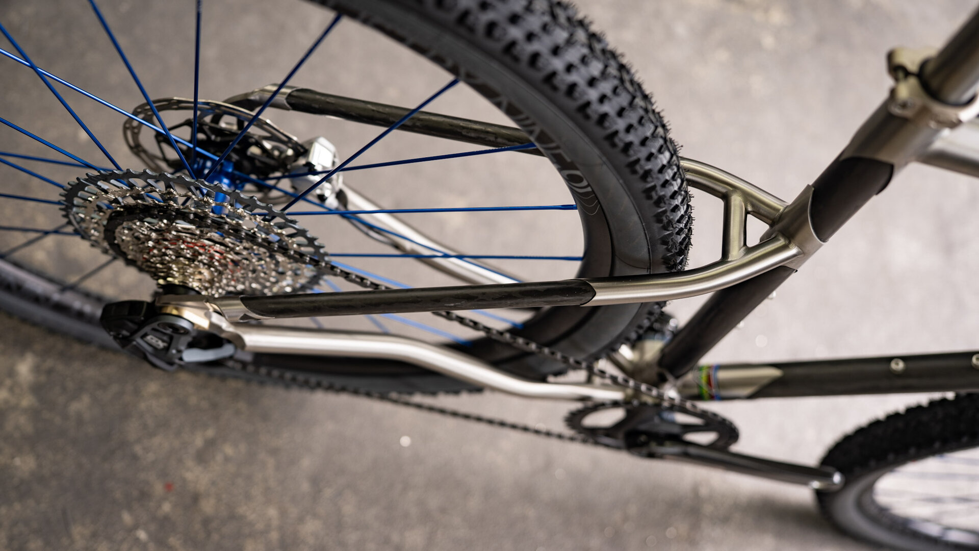 midtail dropped seat stays