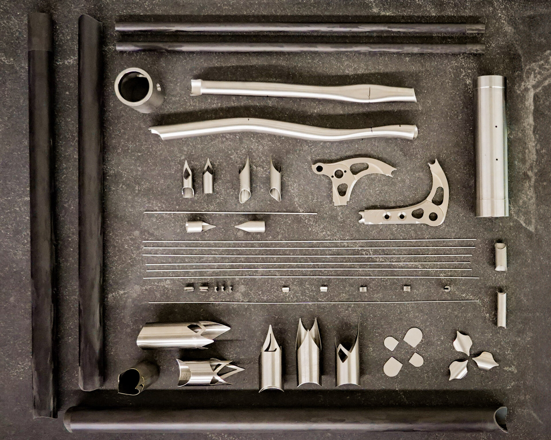 pro carbon tubeset flat lay