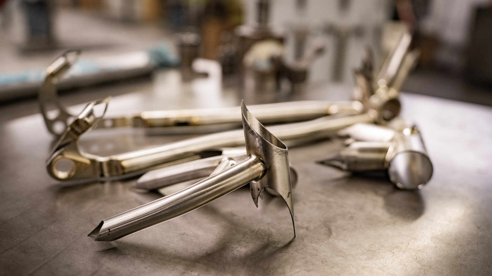 titanium elements of a CT frame