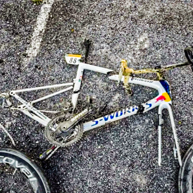 specialized catastrophic carbon frame failure crash