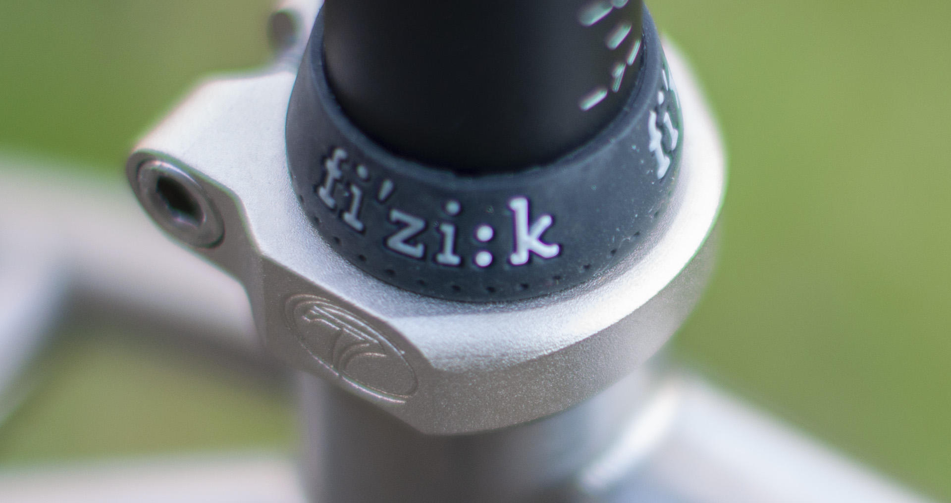 Axiom XX seat top