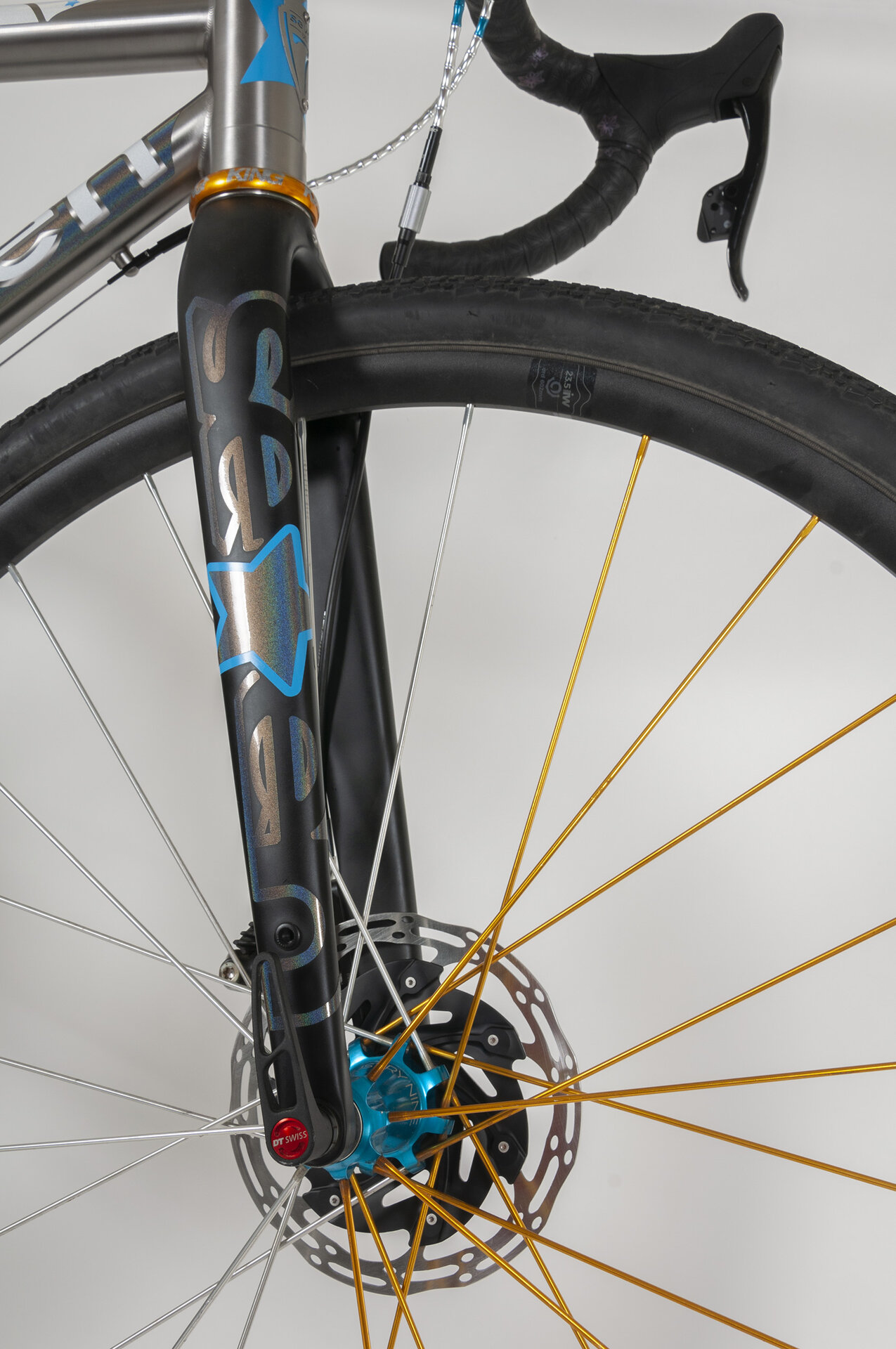 star-spangled graphics on Matador carbon fork