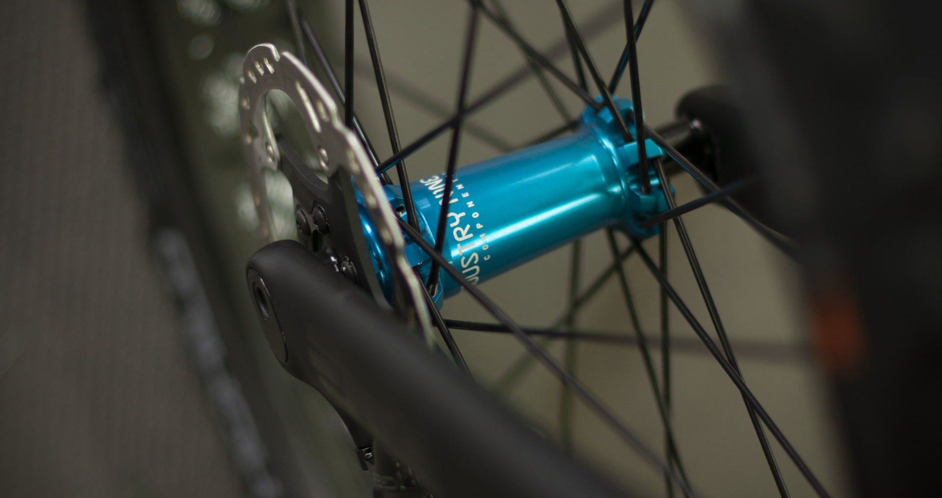 Treeline S - front hub