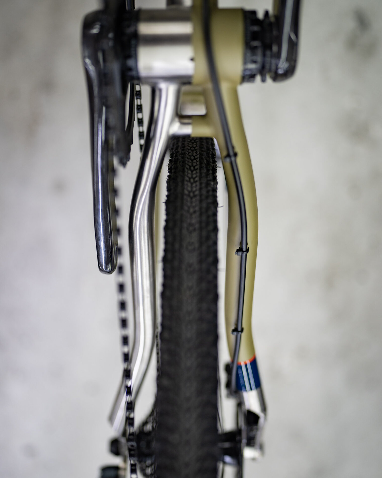 chainstays 1 inch and 7/8 inch